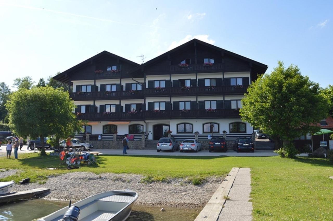 Gaestehaus Gruenaeugl Am See Ґштадт-ам-Кімзе Екстер'єр фото