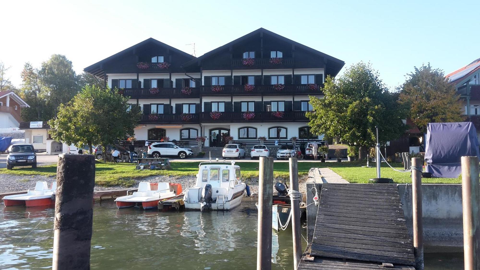 Gaestehaus Gruenaeugl Am See Ґштадт-ам-Кімзе Екстер'єр фото